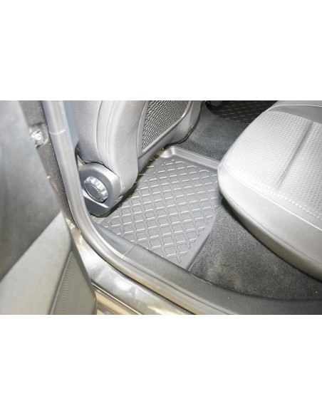 |AutoNeo.roCovorase tip tavita Ford Focus IV, caroserie Hatchback, fabricatie 09.2018 - prezent 1